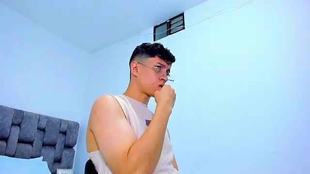 Snapshot of AgarEvans chatting on December 29, 2024, 4:38 am AgarEvans online show from December 29, 2024, 4:38 am