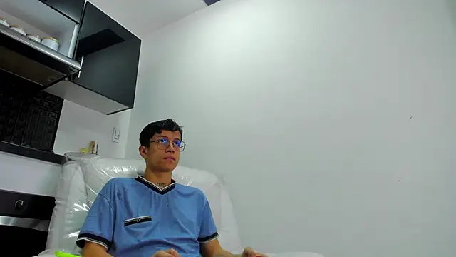 Snapshot of AgarEvans chatting on December 3, 2024, 4:31 am AgarEvans online show from December 3, 2024, 4:31 am