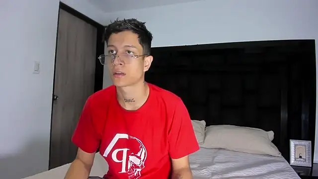 Snapshot of AgarEvans chatting on January 8, 2025, 4:44 am AgarEvans online show from January 8, 2025, 4:44 am