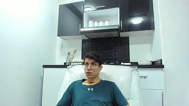 Snapshot of AgarEvans chatting on December 9, 2024, 4:56 am AgarEvans online show from December 9, 2024, 4:56 am