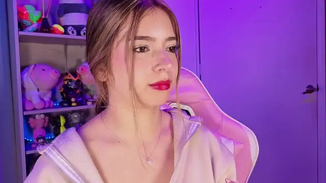 Snapshot of EmilyMiller_ chatting on February 3, 2026, 4:12 pm EmilyMiller online show from February 3, 2026, 4:12 pm