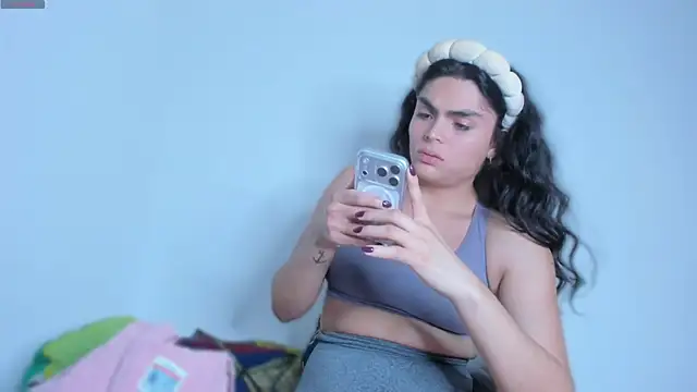 Snapshot of cheryl_blossom69 chatting on February 10, 2026, 1:04 am cheryl blossom69 online show from February 10, 2026, 1:04 am