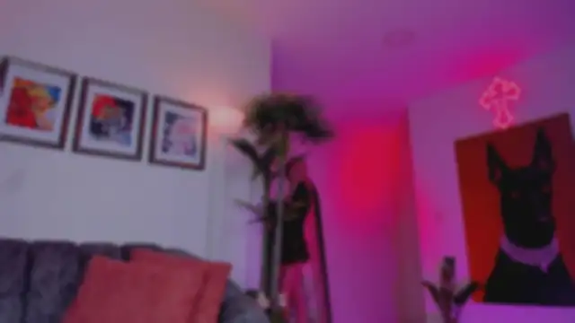 Taylor  foxxx online show from October 24, 2025, 5:17 am