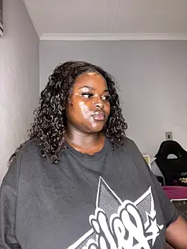 Honeycoco0211 online show from November 27, 2025, 8:31 pm