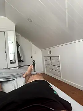 Snapshot of bwcalexander chatting on December 15, 2025, 2:34 pm bwcalexander online show from December 15, 2025, 2:34 pm