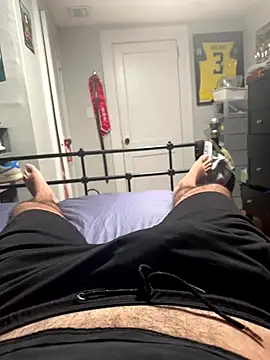 Snapshot of bwcalexander chatting on October 19, 2025, 9:28 pm bwcalexander online show from October 19, 2025, 9:28 pm