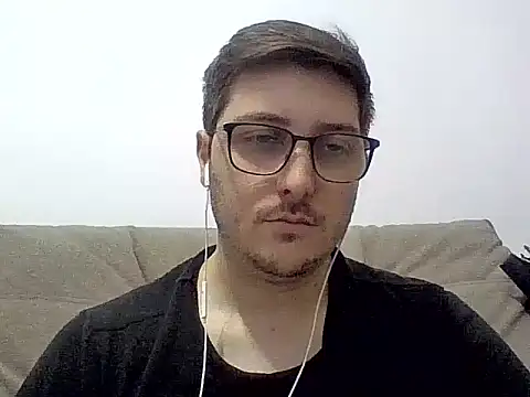 Snapshot of ShiitakeBR chatting on December 5, 2024, 12:03 am ShiitakeBR online show from December 5, 2024, 12:03 am