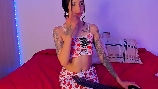 ChloeAddamss online show from May 26, 2026, 11:03 pm