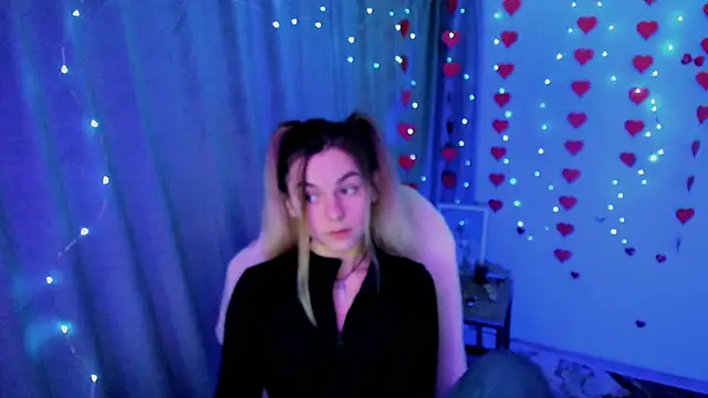 Sweet me  online show from March 4, 2026, 5:21 pm