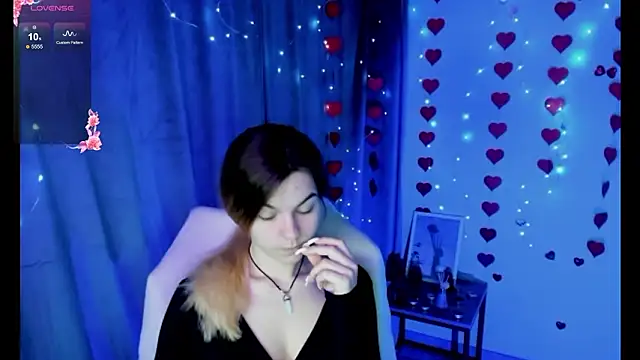 Sweet me  online show from March 19, 2026, 6:46 am