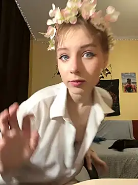 Crayzy Luv online show from March 7, 2025, 8:55 pm