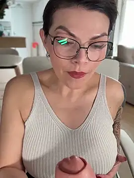Snapshot of CarlaConnor80 chatting on February 2, 2025, 12:57 pm CarlaConnor80 online show from February 2, 2025, 12:57 pm