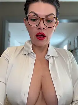 CarlaConnor80 online show from December 1, 2025, 11:44 am