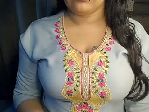 Trezza online show from November 2, 2025, 8:47 pm