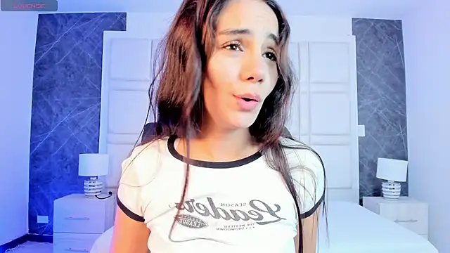 martina mancini online show from April 12, 2026, 1:36 pm