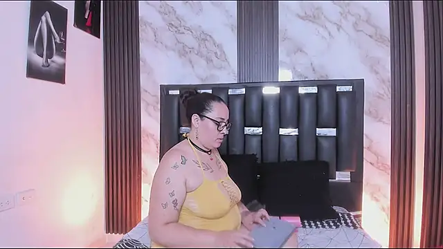 katherina diaz online show from May 10, 2026, 1:53 am