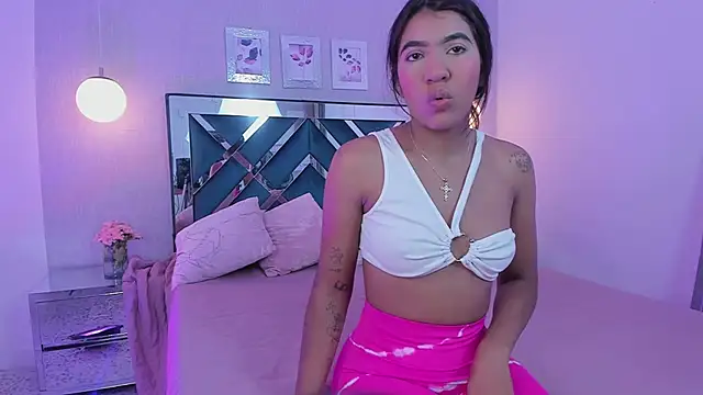 Snapshot of Miakhalifa_7 chatting on February 25, 2025, 11:32 am Miakhalifa 7 online show from February 25, 2025, 11:32 am