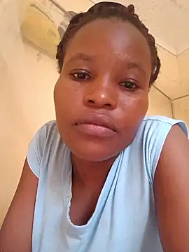 Snapshot of petite_babe chatting on May 5, 2026, 10:18 am petite babe online show from May 5, 2026, 10:18 am