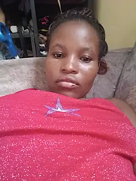 Snapshot of petite_babe chatting on May 7, 2026, 8:28 am petite babe online show from May 7, 2026, 8:28 am
