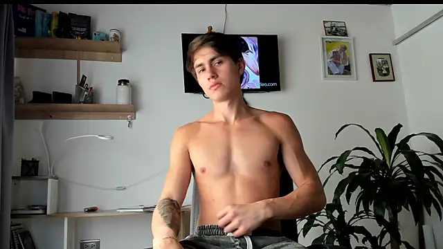 manucute 23  online show from March 12, 2026, 4:22 pm