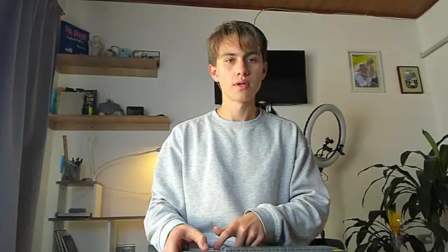 Snapshot of manucute_23_ chatting on January 9, 2026, 2:35 pm manucute 23 online show from January 9, 2026, 2:35 pm