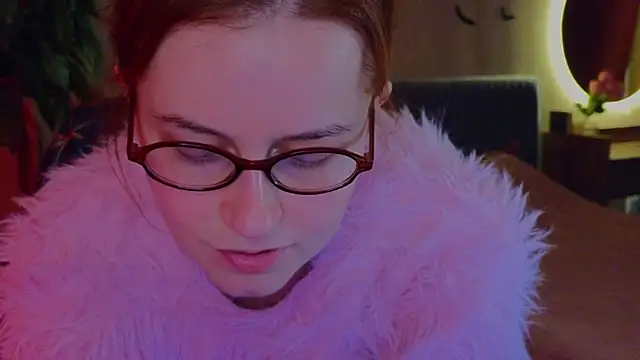 reb luvng online show from November 11, 2025, 2:01 pm