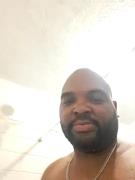 Snapshot of Sny- chatting on October 17, 2025, 2:26 am Sny- online show from October 17, 2025, 2:26 am