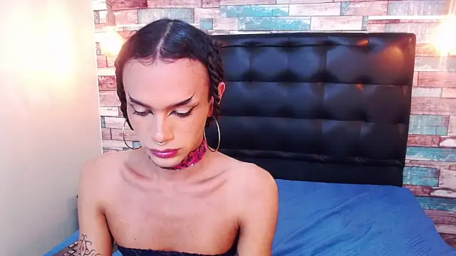 Foxy Ella  online show from November 26, 2025, 3:45 pm