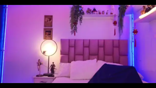 Snapshot of albaismynameX chatting on November 20, 2025, 12:17 pm albaismynameX online show from November 20, 2025, 12:17 pm