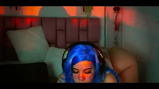 Snapshot of albaismynameX chatting on October 17, 2025, 12:51 pm albaismynameX online show from October 17, 2025, 12:51 pm