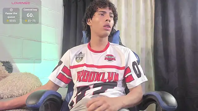 Snapshot of kleo_helenos chatting on November 5, 2025, 3:42 am kleo helenos online show from November 5, 2025, 3:42 am