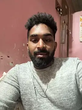 Snapshot of Handsomehunk_4U chatting on December 11, 2024, 5:37 pm Handsomehunk 4U online show from December 11, 2024, 5:37 pm