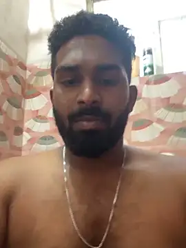 Snapshot of Handsomehunk_4U chatting on December 19, 2024, 12:01 pm Handsomehunk 4U online show from December 19, 2024, 12:01 pm