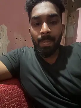 Snapshot of Handsomehunk_4U chatting on December 10, 2024, 4:06 pm Handsomehunk 4U online show from December 10, 2024, 4:06 pm