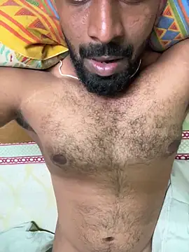 Handsomehunk 4U online show from December 22, 2025, 6:19 pm