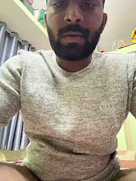 Snapshot of Handsomehunk_4U chatting on February 3, 2025, 12:25 pm Handsomehunk 4U online show from February 3, 2025, 12:25 pm