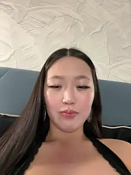 Aiko Yumi online show from February 5, 2025, 7:42 pm