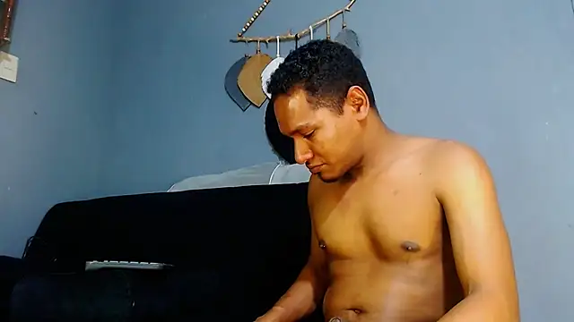 Grandeygruesa1 online show from March 18, 2025, 2:06 pm