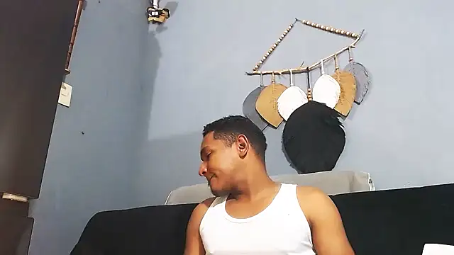 Snapshot of Grandeygruesa1 chatting on February 28, 2026, 11:04 pm Grandeygruesa1 online show from February 28, 2026, 11:04 pm