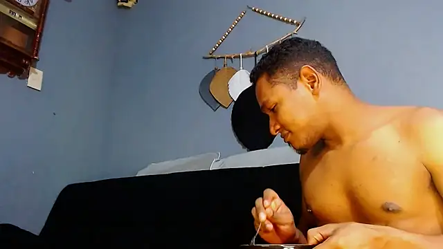 Grandeygruesa1 online show from March 5, 2025, 10:10 pm