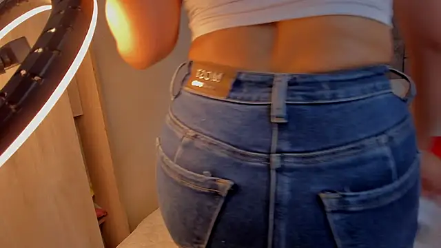 MirandaRoxx online show from May 11, 2026, 2:45 pm