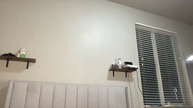 NatalieKneals online show from December 3, 2024, 5:48 am