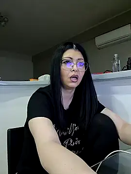 Snapshot of Milf_Abigail chatting on March 16, 2025, 4:20 am Milf Abigail online show from March 16, 2025, 4:20 am