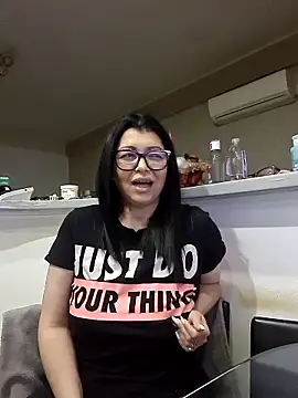 Milf Abigail online show from October 21, 2025, 2:11 am