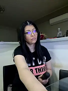 Snapshot of Milf_Abigail chatting on March 5, 2025, 1:10 am Milf Abigail online show from March 5, 2025, 1:10 am