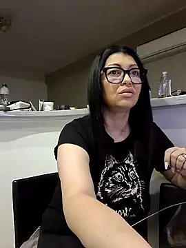 Snapshot of Milf_Abigail chatting on September 18, 2025, 12:57 am Milf Abigail online show from September 18, 2025, 12:57 am