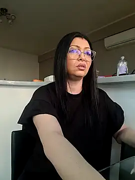 Snapshot of Milf_Abigail chatting on March 8, 2025, 5:38 am Milf Abigail online show from March 8, 2025, 5:38 am