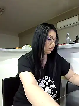 Snapshot of Milf_Abigail chatting on March 11, 2025, 3:25 am Milf Abigail online show from March 11, 2025, 3:25 am