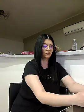Snapshot of Milf_Abigail chatting on February 27, 2025, 2:35 am Milf Abigail online show from February 27, 2025, 2:35 am