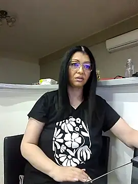 Snapshot of Milf_Abigail chatting on March 20, 2025, 2:08 am Milf Abigail online show from March 20, 2025, 2:08 am